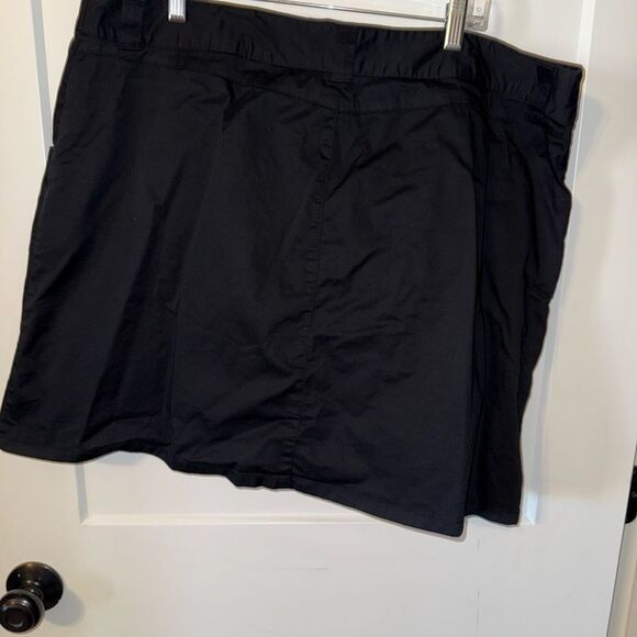 Black Button-Up Skort - Picture 6 of 9